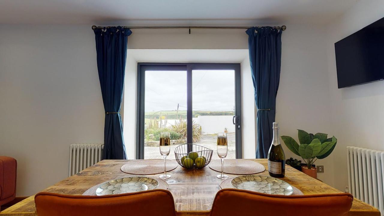 The Little Cottage By Truabode Holiday Lets & Short Lets Newquay - Parking, Wifi & Pet Friendly Brauneberg Room photo